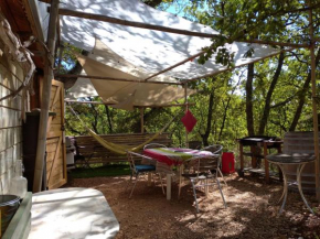 Cabane sous les Chênes